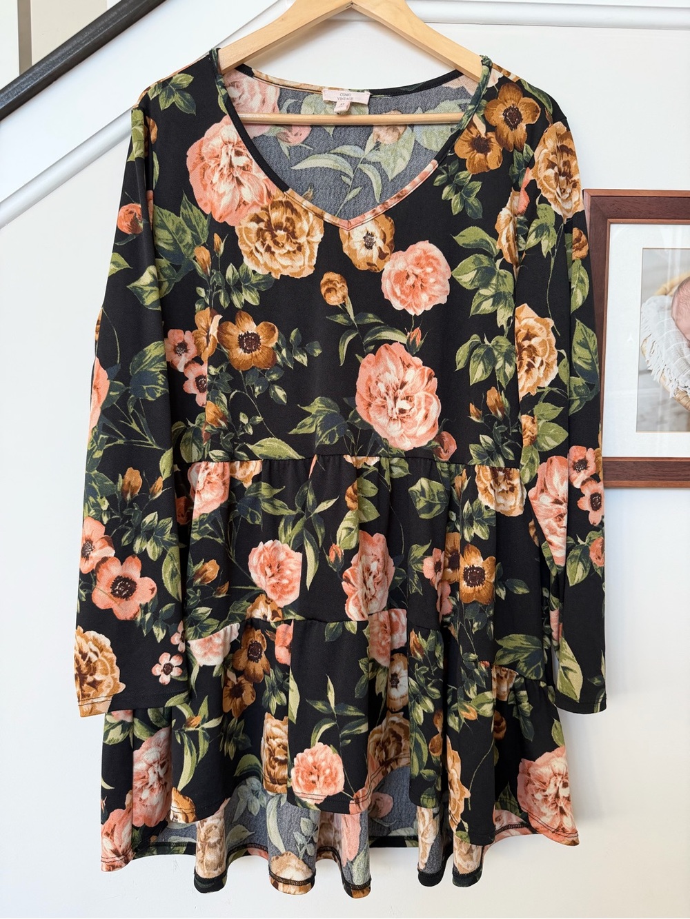 Como Vintage Plus Floral Tiered Tunic Top